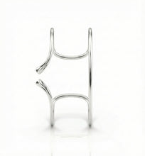 Brazalete Orbital de plata 925 con diseño rígido y abierto de Sejem Joyas.